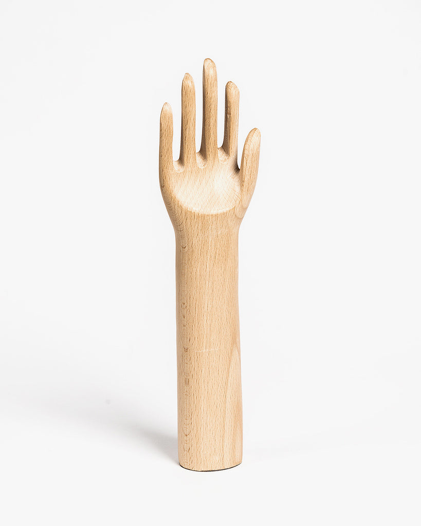 Hay Ad Manum Hand